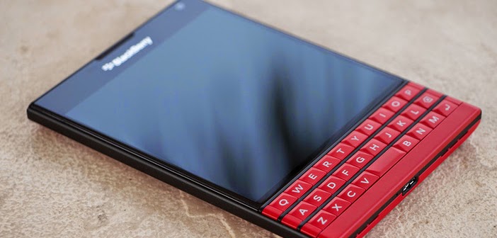 Le hicimos un unboxing al nuevo BlackBerry Passport Rojo, mira que tal luce este dispositivo