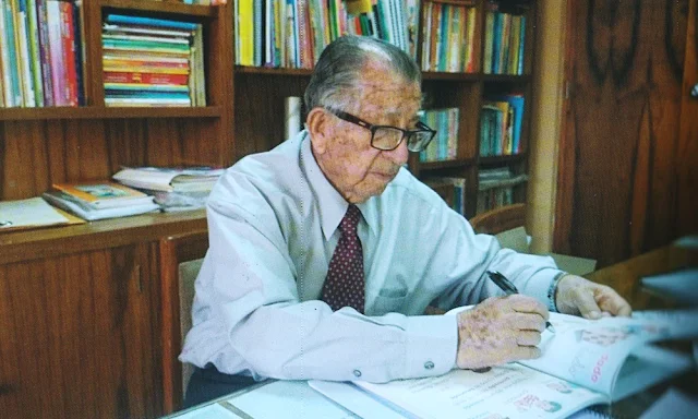 Everardo Zapata Santillana autor del libro Coquito
