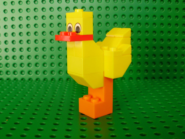 MOC LEGO pintainho