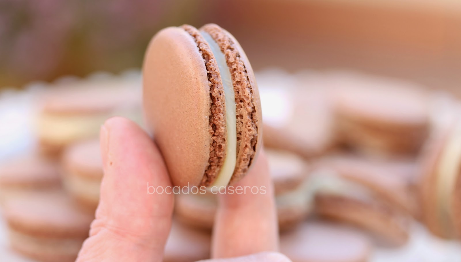 Cómo hacer macarons perfectos paso a paso de forma fácil