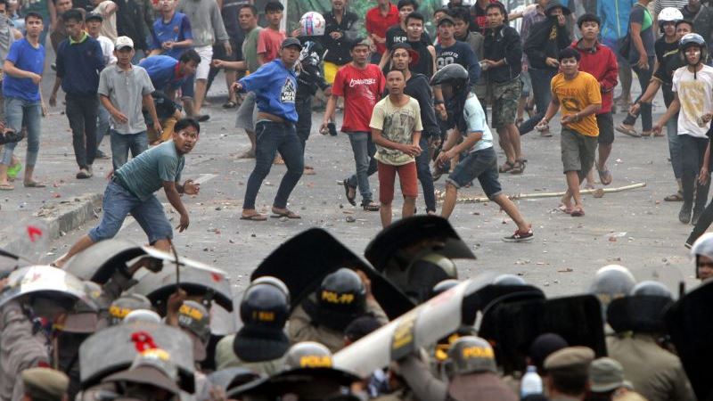 Soal tentang konflik dalam masyarakat lengkap jawaban