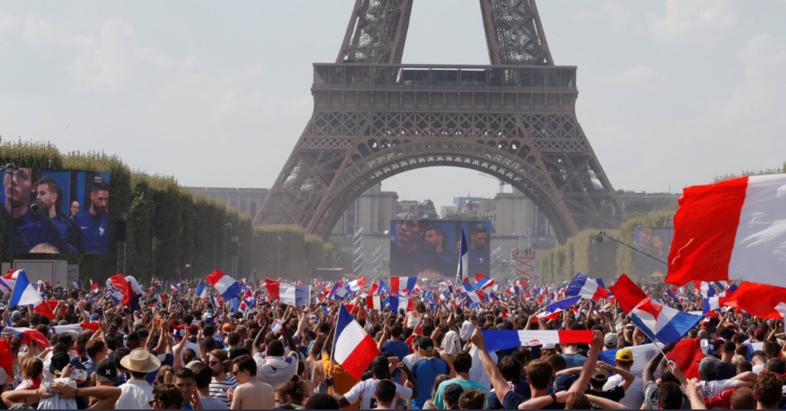Покажи французских людей. Франция люди. Жители Парижа. Французы люди. Население Франции.