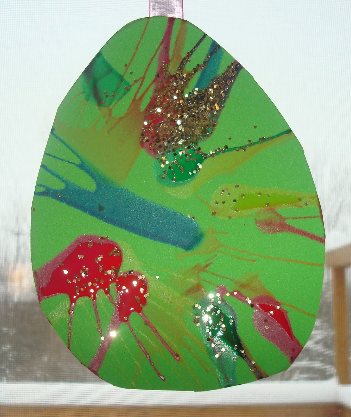 LoveNLoot Salad Spinner Easter Egg Garland