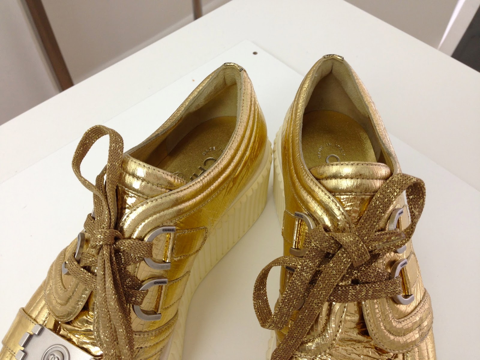 luxe brand store: Chanel Creeper (GOLD)