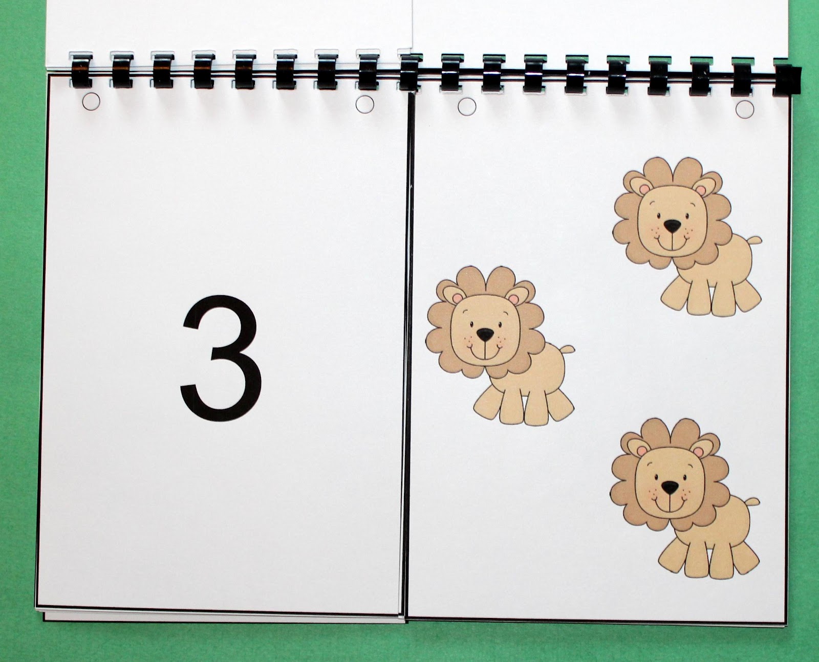 1 - 2 - 3 Learn Curriculum: Zoo Animals Counting Flip Book
