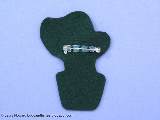 Felt Cactus Brooch Tutorial: add a brooch clasp