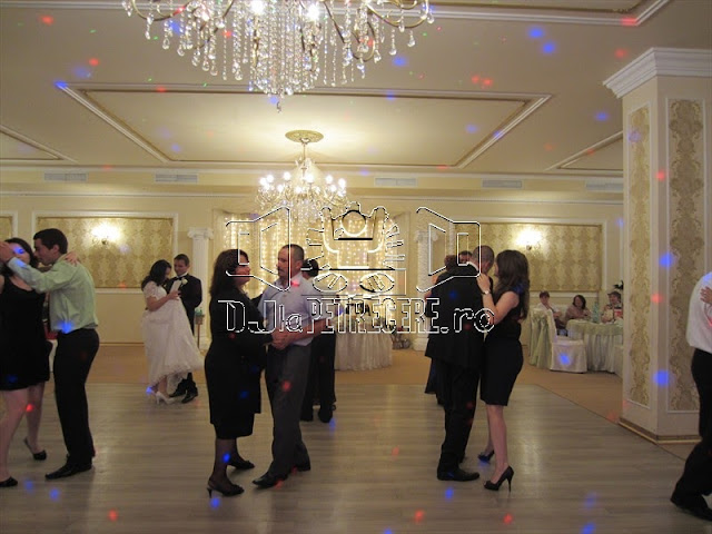 Petrecere de nunta - Empire Events - DJlaPetrecere.ro - 0768788228 Petrecere de nunta - Empire Events - DJlaPetrecere.ro - 0768788228