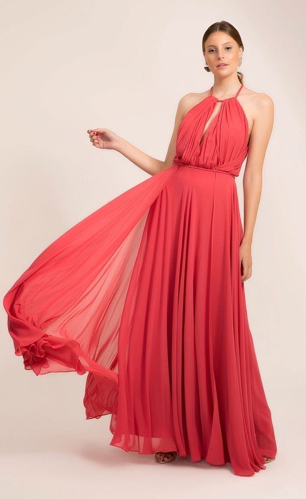 vestido longo coral fluido para madrinha de casamento dia