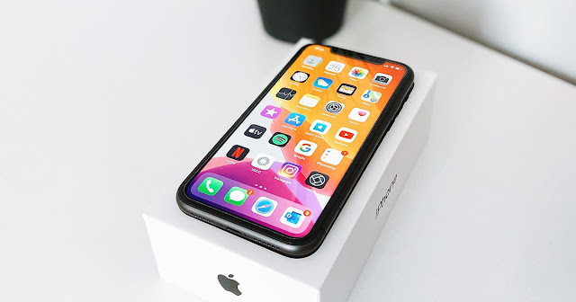 جهاز iPhone SE 2020 هنا: هل يستحق ذلك ؟