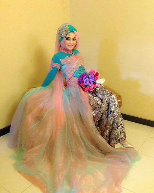 Contoh Gaun Pengantin Muslimah Terindah di Dunia Contoh Gaun Pengantin Muslimah Terindah di Dunia