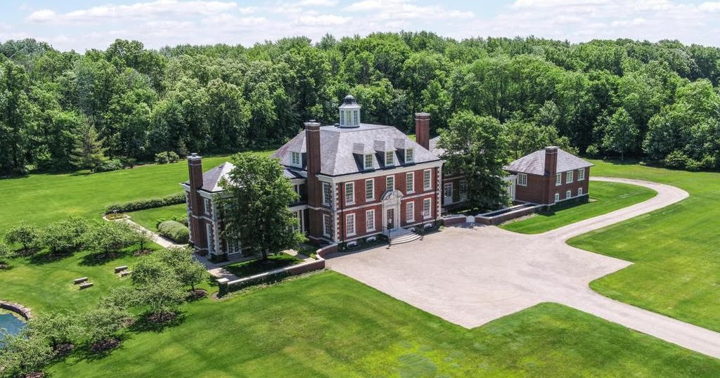 13,000 Square Foot Brick Mansion In New Albany, OH THE