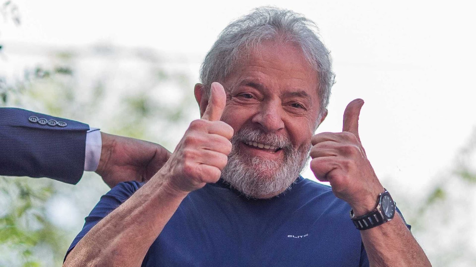 Lula sobre Aécio: ‘Não aceitou a derrota e acendeu o pavio do golpe’