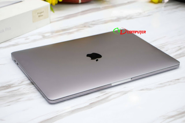 Macbook Pro 2017 Tuoch bar