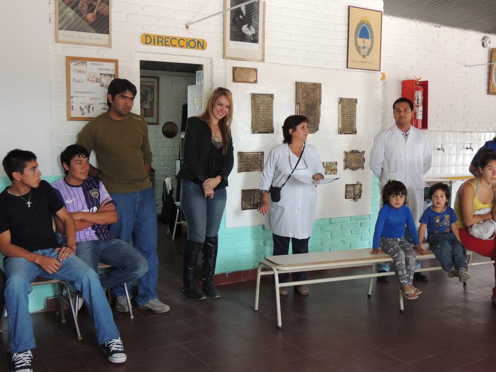 POBLADORES DE ARROYO LOS BERROS PIDEN A LA DEFENSORA QUE LOS AYUDE A