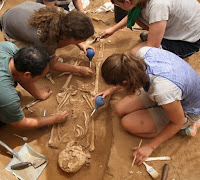 Arqueólogos descobrem cemitério filisteu em Israel