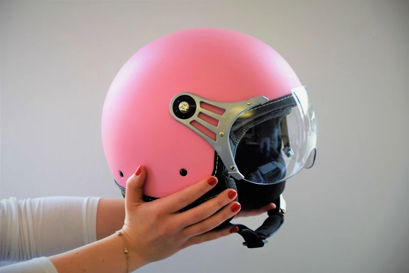 Pilih Mana Helm Full Face atau Half Face untuk Dijadikan Sebagai Helm Harian Pilih Mana Helm Full Face atau Half Face untuk Dijadikan Sebagai Helm Harian