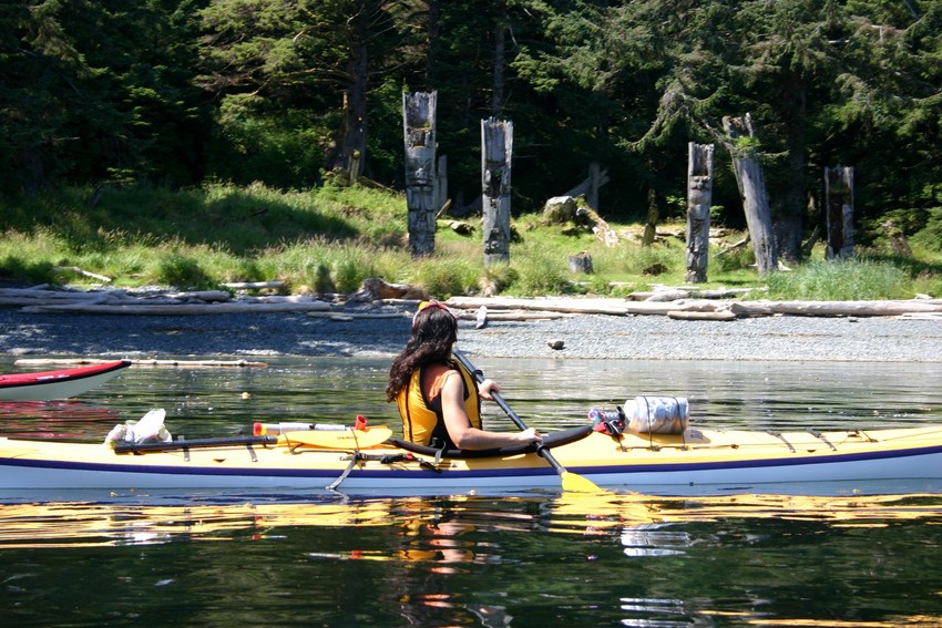 haida gwaii guided kayak tours