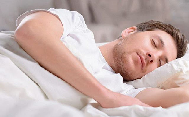 Get enough sleep to effectively lose weight at home