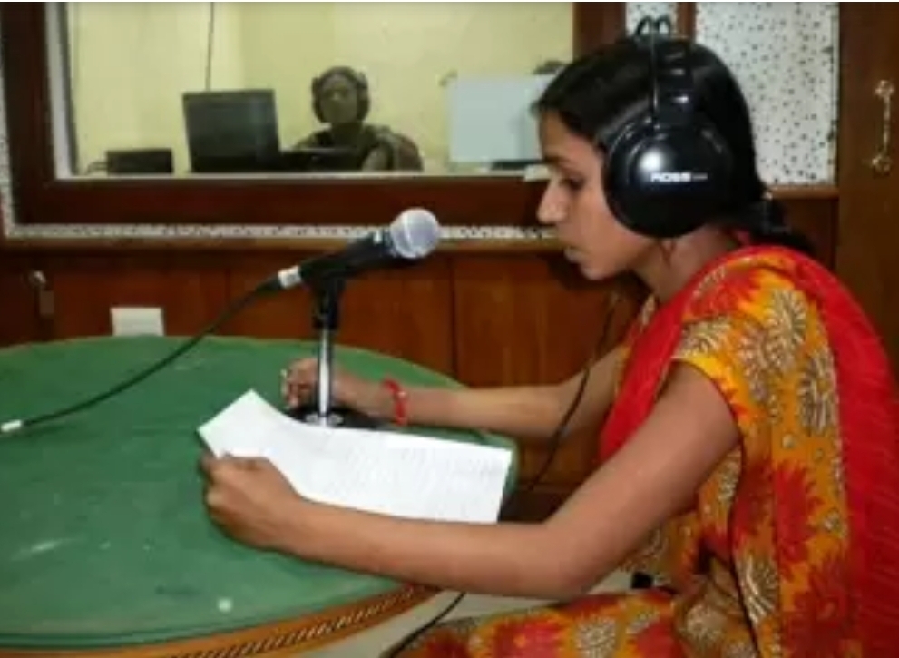 Radio lokvani for women