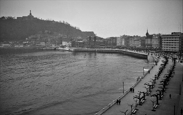 Kontxa Pasealekua, San Sebastián, Espanha vista para Oeste na década de 1950. Não usar fotografia sem referência ao seu proprietário Manuel A. Martins Gomes, sem link para este site https://manuelamartinsgomes.blogspot.com/