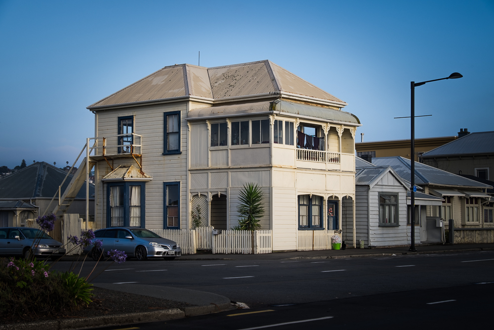 MMPhoto Old House Napier