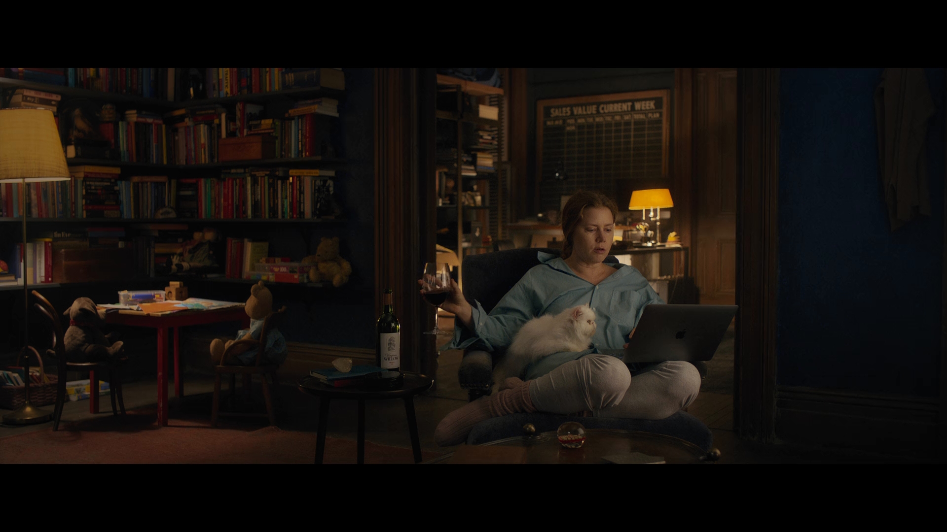 La mujer en la ventana 2021 HD 1080p Latino Castellano 3