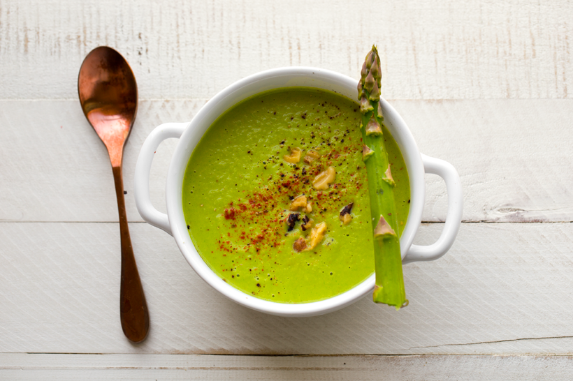 Easy 5-Ingredient Asparagus Soup - HealthyHappyLife.com