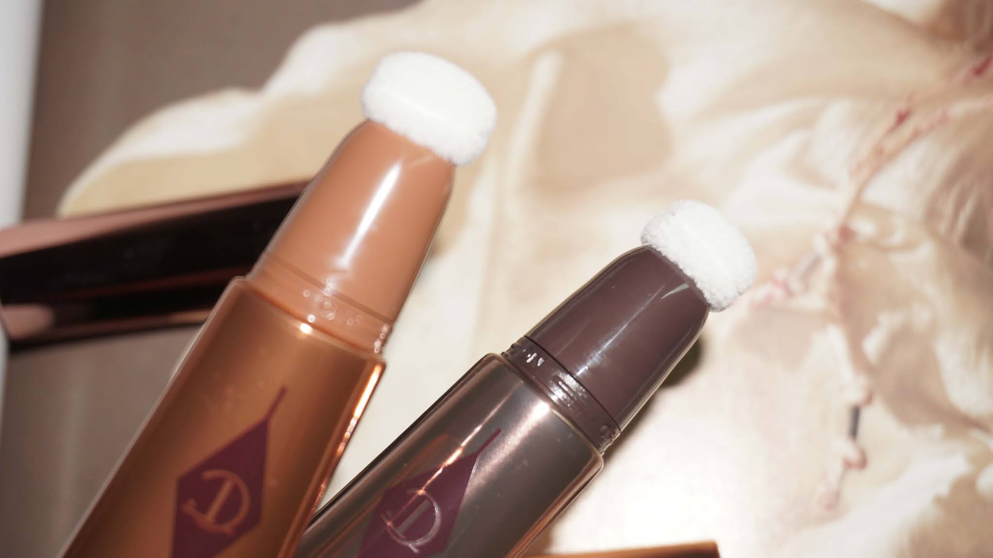 JOYCE LAU Charlotte Tilbury Hollywood Contour + Beauty Light Wand Review