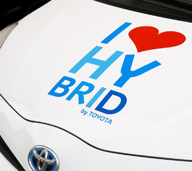 4 Myths About Hybrid Cars