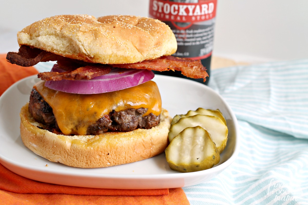 Frugal Foodie Mama: Coffee Rubbed Venison Bacon Burger