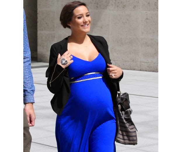 Pregnant Celebrities: Frankie Bridge Pregnant