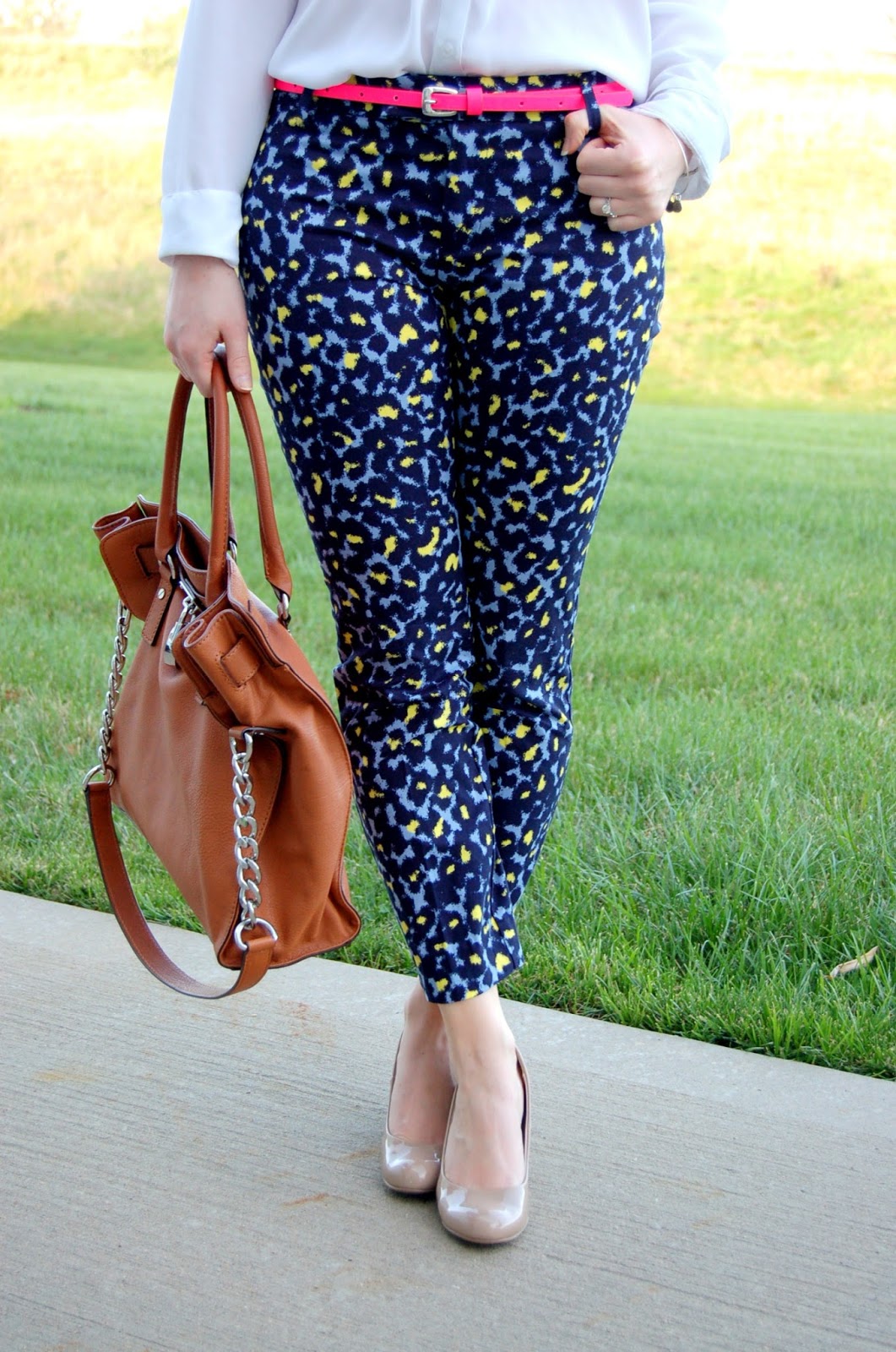 what to wear with leopard pants