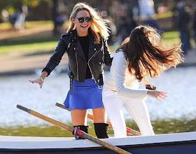 Kimberley Garner Candid Upskirt At London's Hyde Park