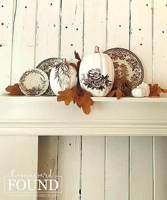 fall, fall decorating, fall decor, pumpkins, pumpkin decor, pumpkin decorating, painted pumpkins,  home decor, decorating, autumn decor, thanksgiving decor, thanksgiving, october decor, november decor, chinoiserie painted pumpkins, toile painted pumpkins, blue and white painted pumpkins, brown toile, neutral home decor, fall leaves, painting