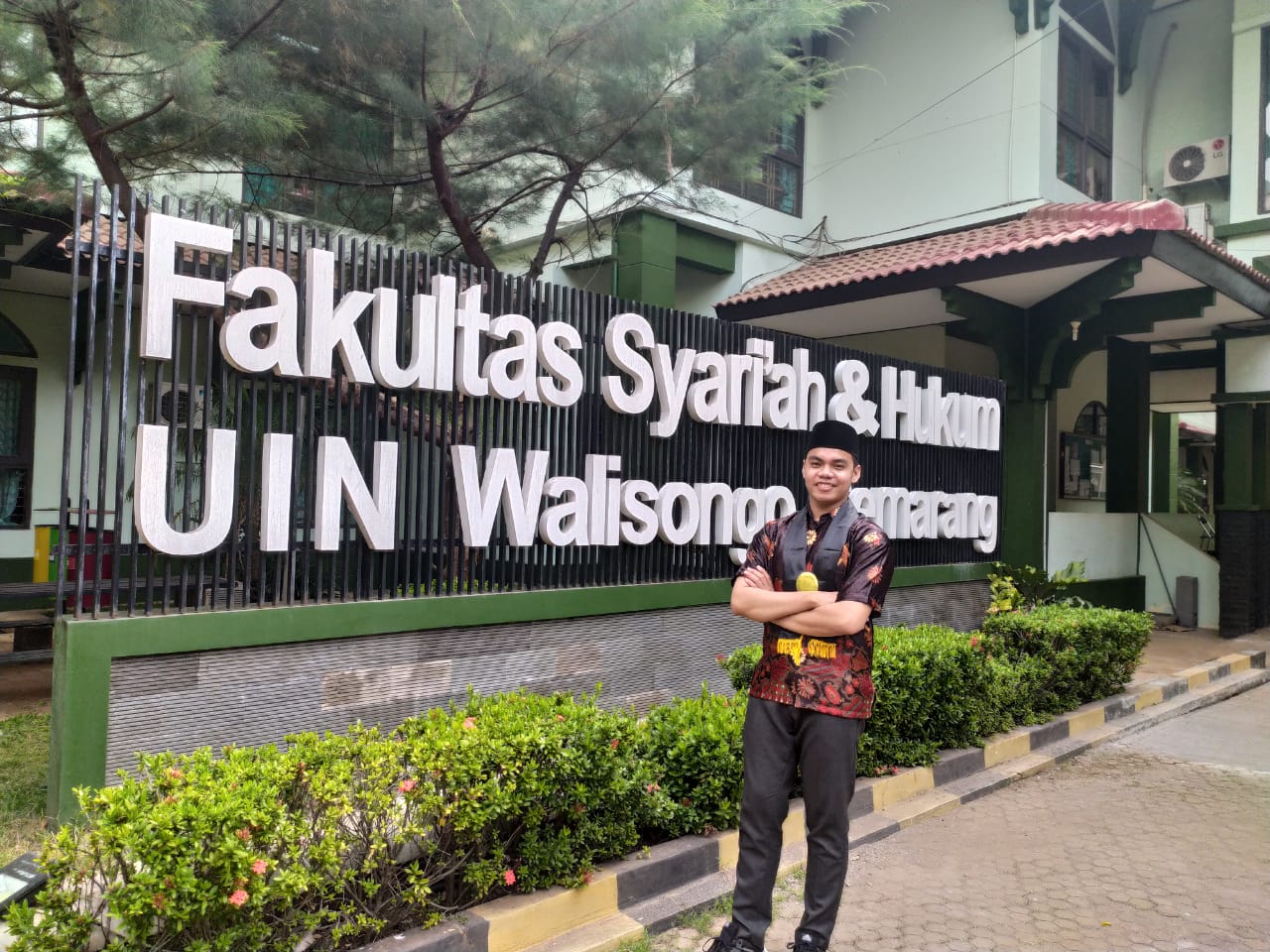Kisah Akmal Habib Wisudawan Terbaik Uin Walisongo Dengan Ipk 3 97 Ideapers