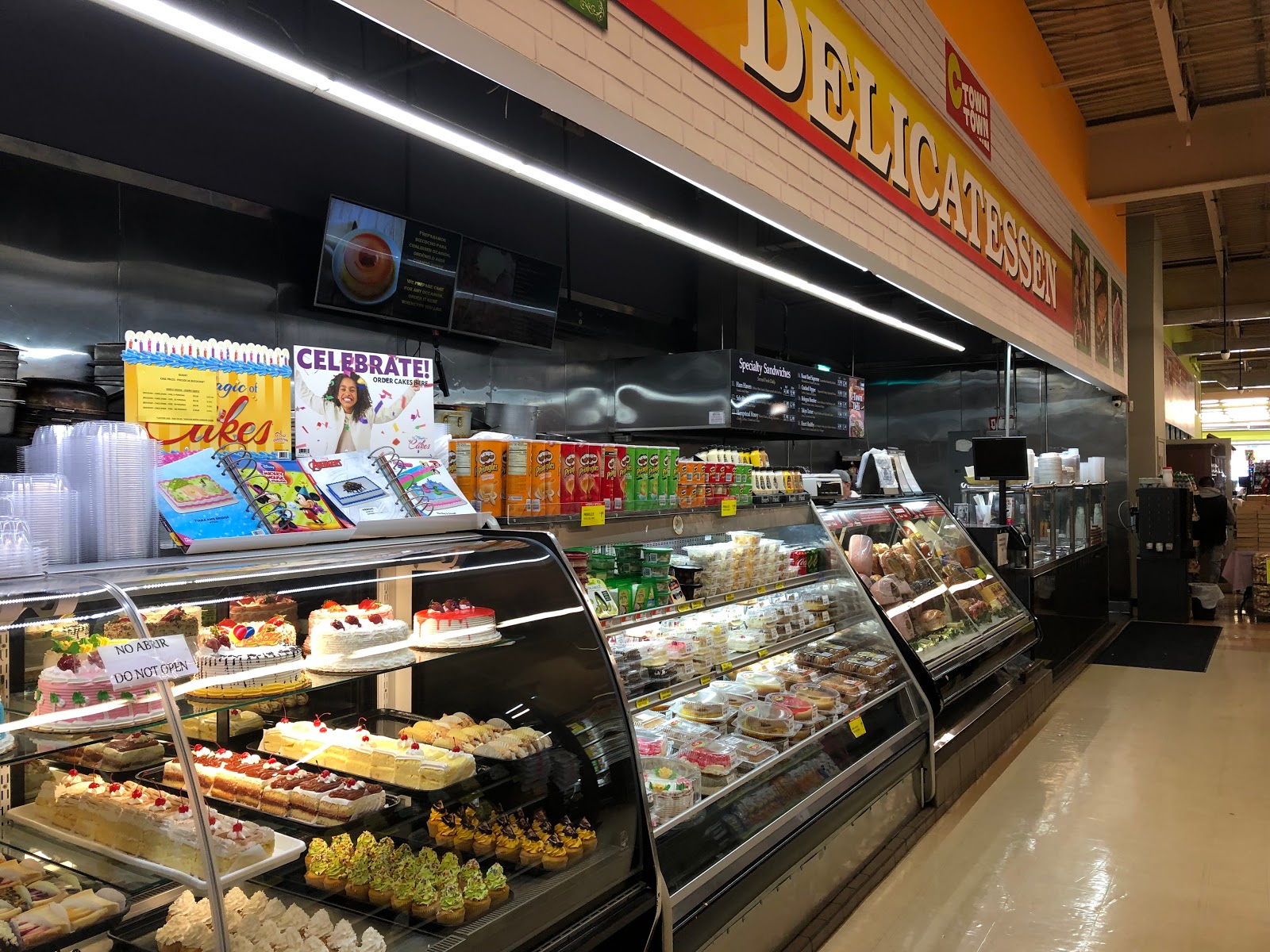 TOUR CTown Supermarkets Hempstead, NY