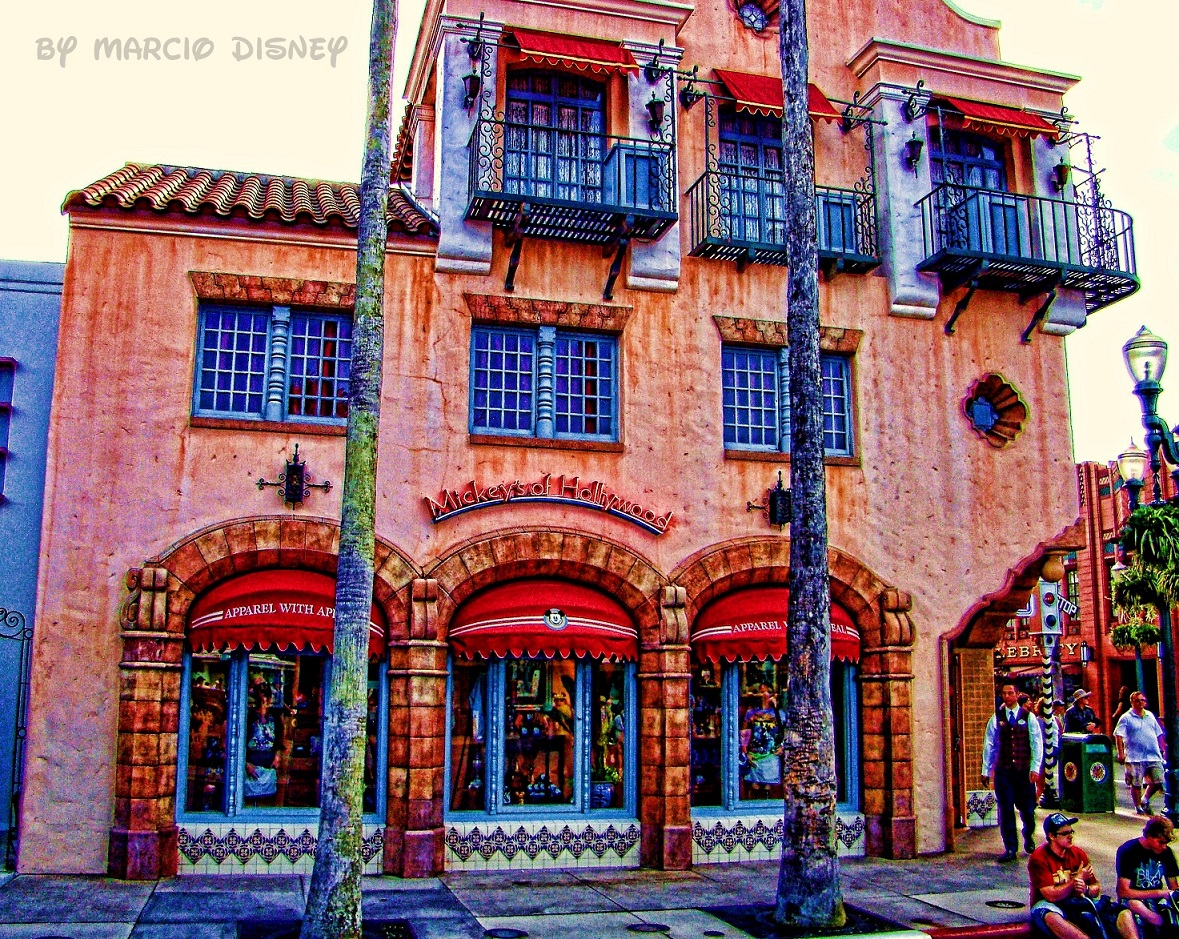Momentos Mágicos Disney Mickey's of Hollywood [3 Fotos]