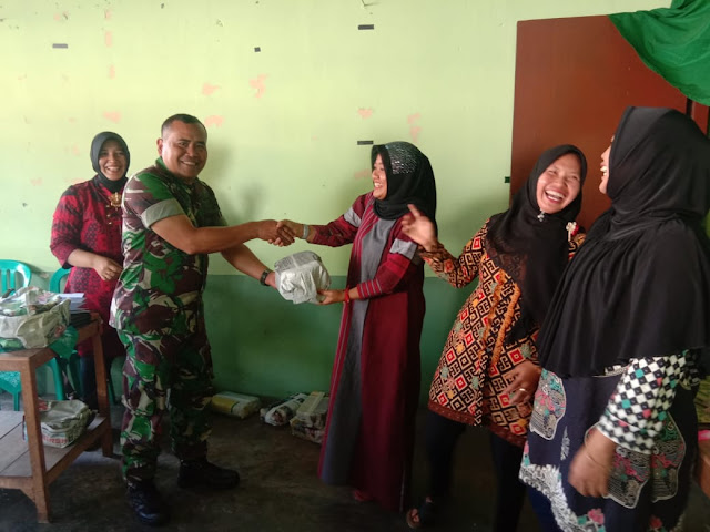 Pererat Tali Silaturohmi, Persit Koramil Tulung Adakan Pertemuan Rutin