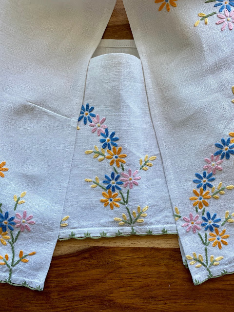 Diary of a Chain Stitcher: Refashioned Embroidered Tablecloth to Helen's Closet Ashton Top Hack