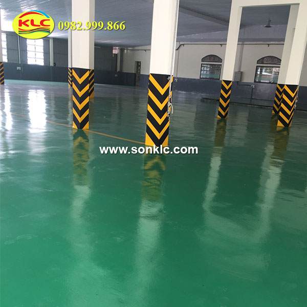 Advantages of construction of epoxy paint for professional competition
