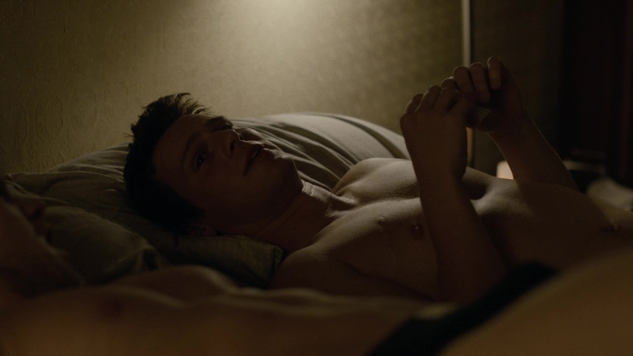 Jonathan Groff and Russell Tovey nude in Looking 2-03 "Looking Top To ...