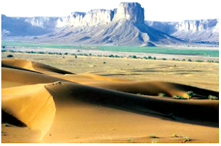 Daerah gurun memiliki kelembapan yang sangat rendah. (Sumber: Microsoft Encarta)