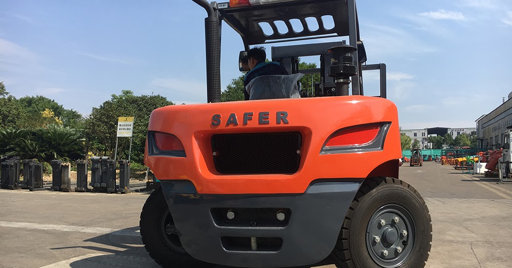 High Duty Pneumatic Diesel Forklift High Capacity Forklift for sales