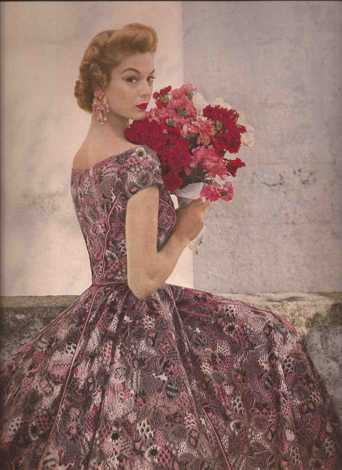 Ретро дамы 50. Платье Винтаж 50е. Диор 1950-е. Джин Пэтчетт модель. Платья 1950х-60 х.