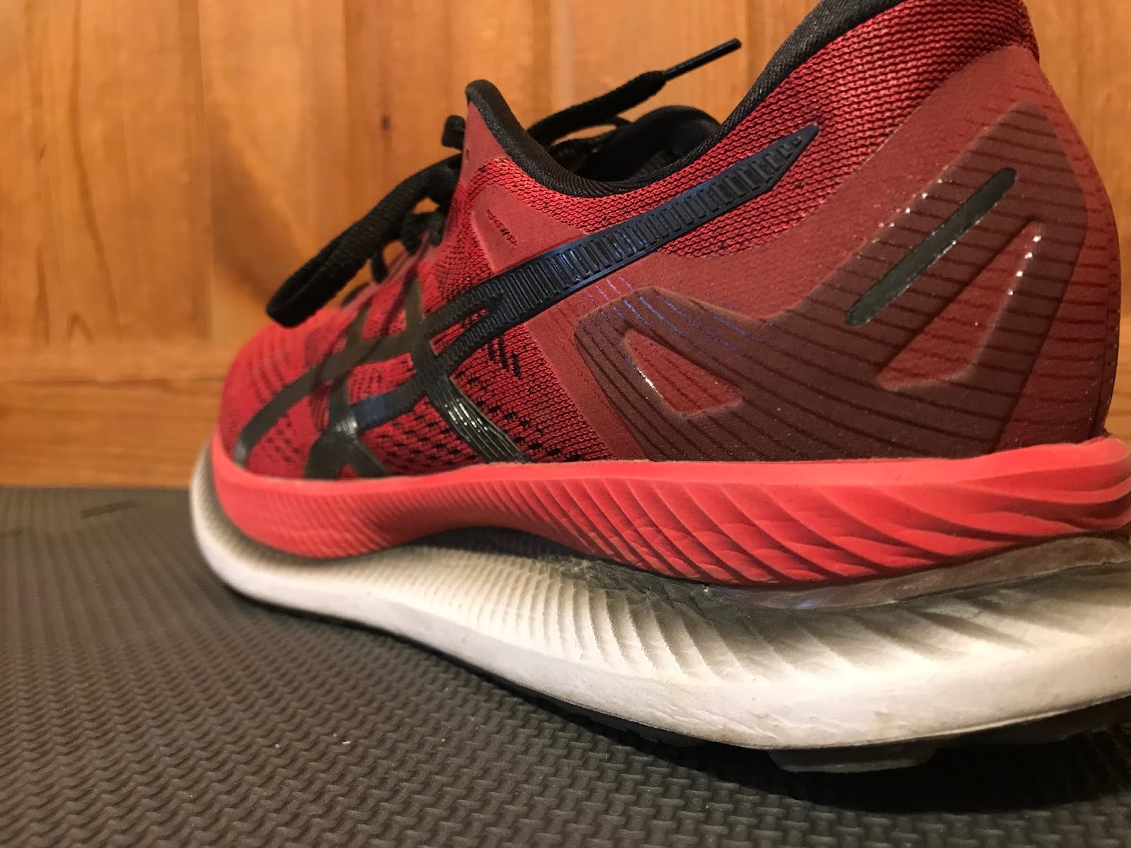 asics glideride overpronation