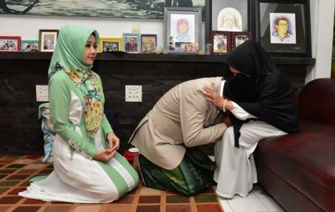 Ucapan Sungkem Lebaran Idul Fitri dalam Bahasa Jawa yang