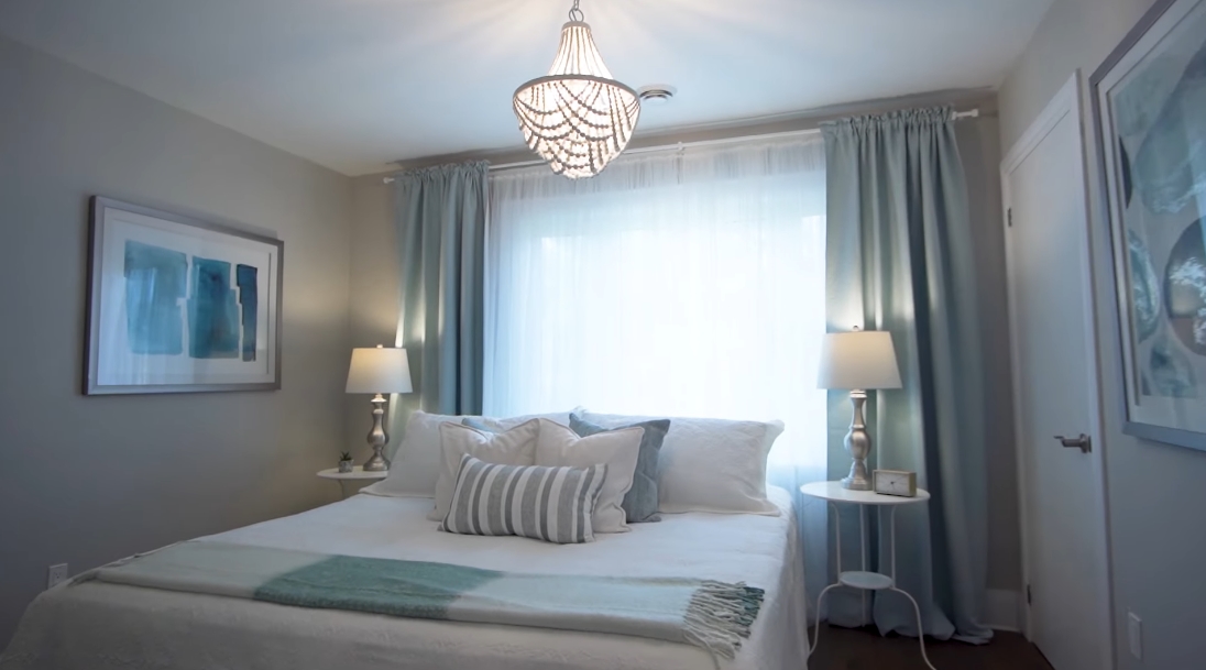 22 Interior Design Photos vs. 29 Springdale Blvd, Toronto Luxury Home Tour