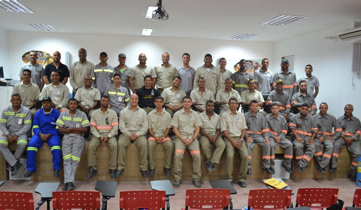 Jacobina Mineração valoriza força de trabalho local