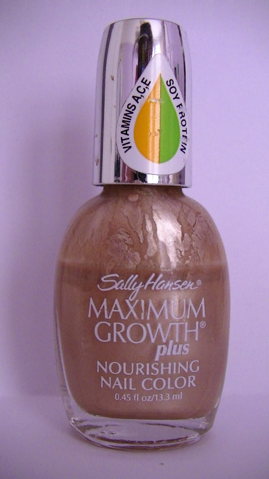Nail Polish Reviews + Swatches! Sally Hansen Maximum Growth + Nourishing Nail ColourReview