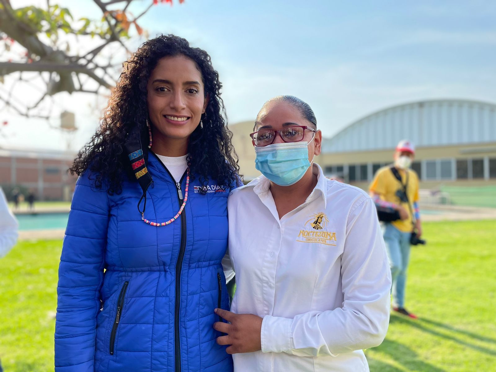 Amena charla con trabajadores y directivos de la emblemática